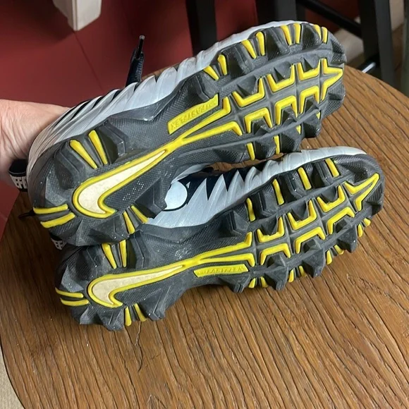 Nike Alpha black & gray size 2.5Y cleats. Used but really good condition! - Picture 11 of 11